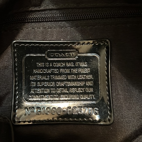 Classic black and grey snake skin accent - Picture 5 of 6